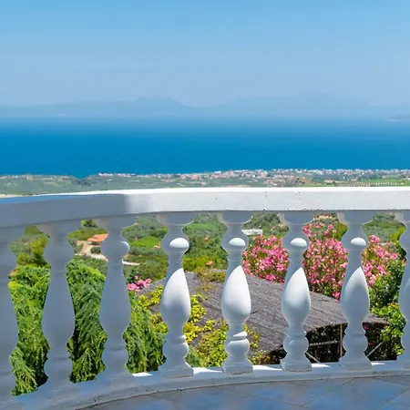 Stella-majestic Hill-top Near In Korinthos Kiaton