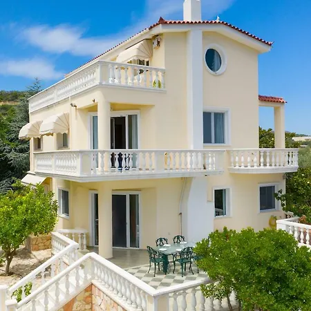 Stella-majestic Hill-top Near In Korinthos Kiaton