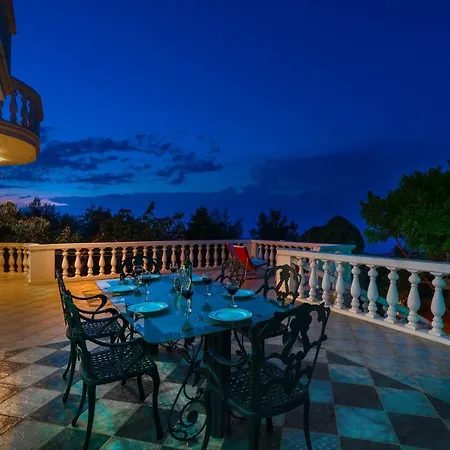 Vila Stella-majestic Hill-top Near In Korinthos