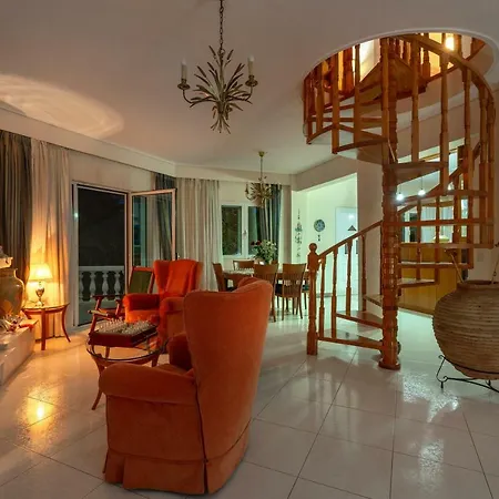 Stella-majestic Hill-top Near In Korinthos Villa