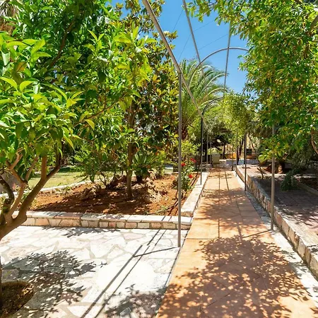 Stella-majestic Hill-top Near In Korinthos Villa *