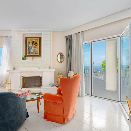 Stella-majestic Hill-top Near In Korinthos Villa Kiaton